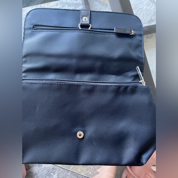 giorgio armani toiletry bag - Picture 2 of 3